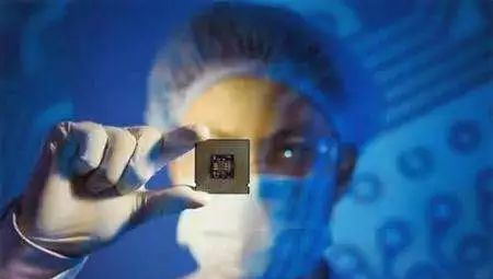 俄国没有高端芯片,为什么却能造出一流武器?