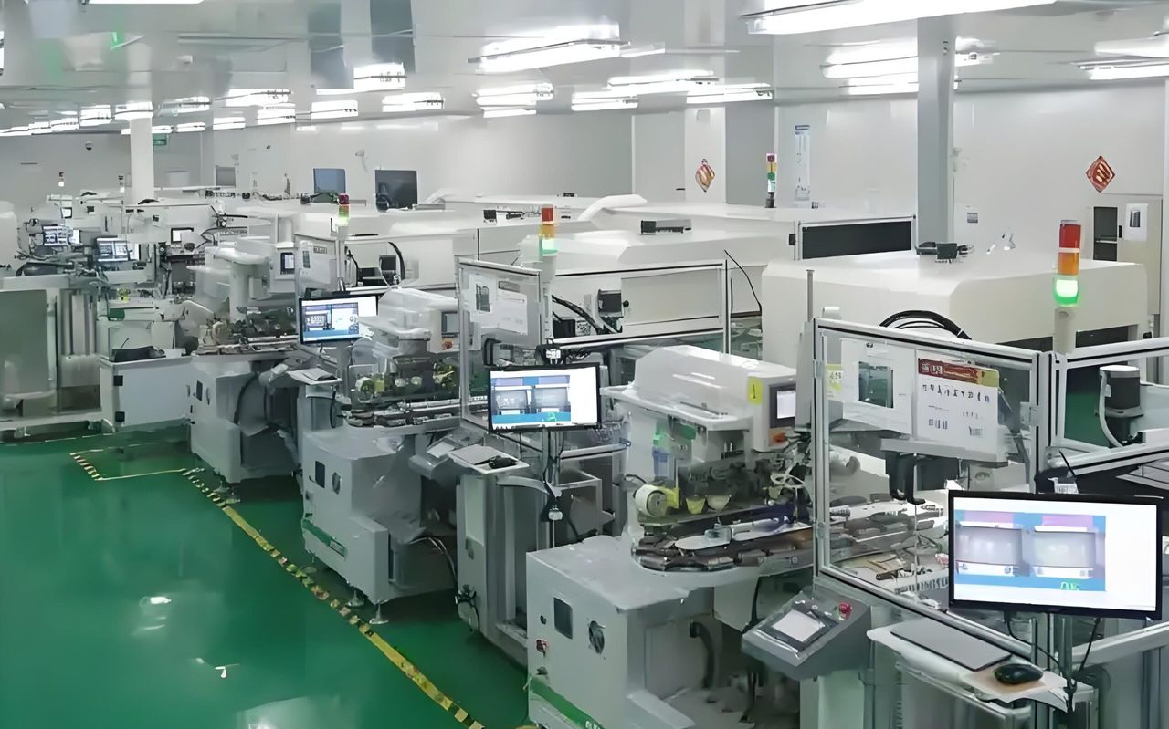 LCD和LED在工业触摸屏中的真实差距,选错易翻车!