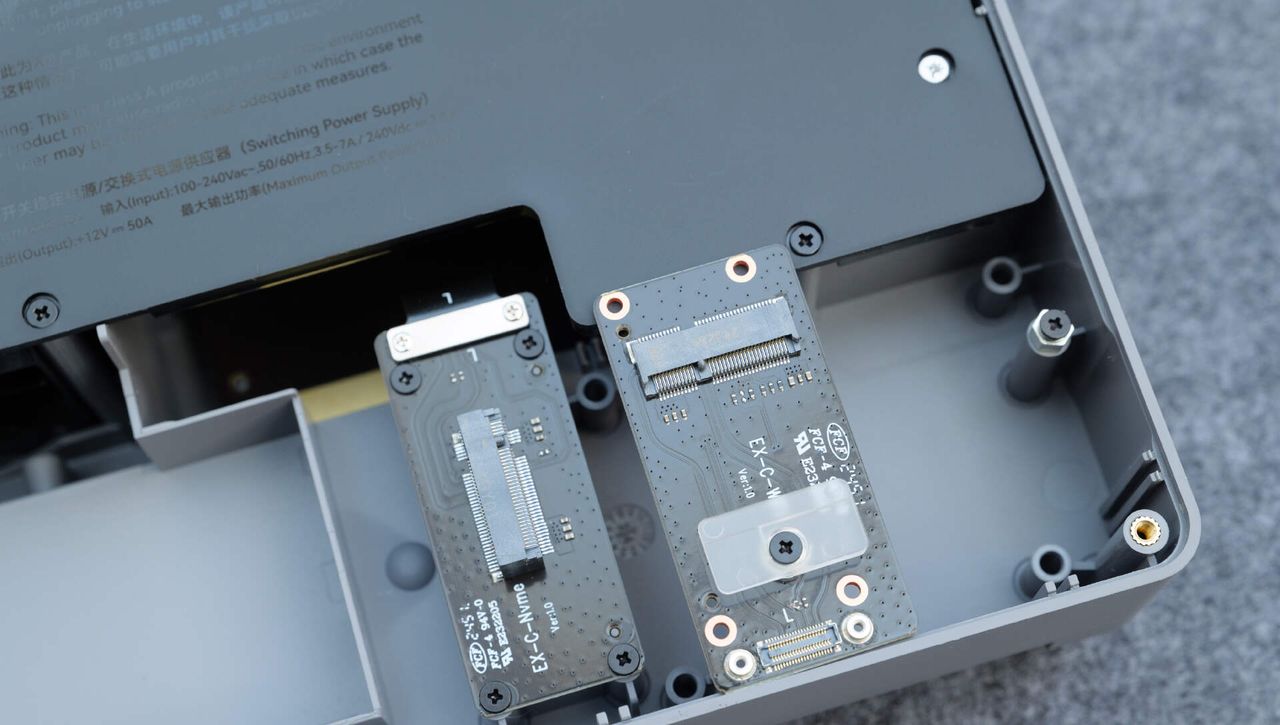 迷你主机终极扩展形态?零刻GTi13 Ultra大战本地AI大模型与3A游戏