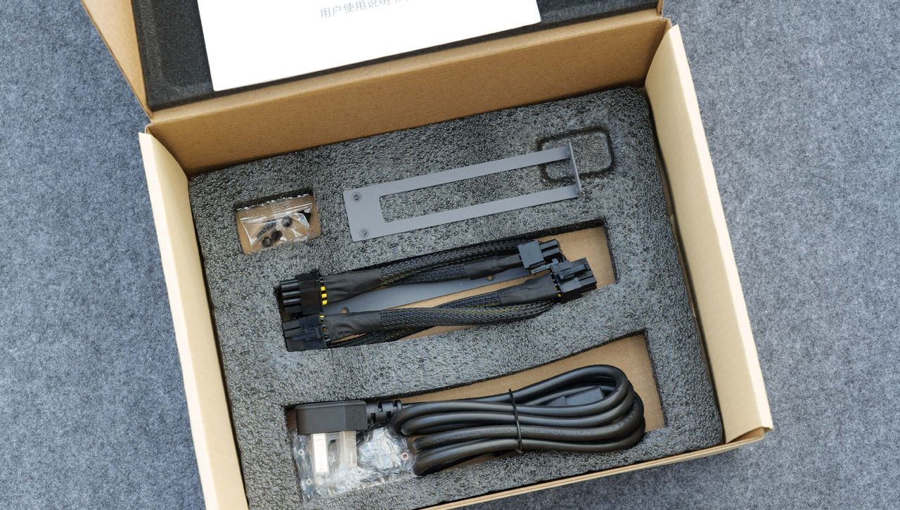 迷你主机终极扩展形态?零刻GTi13 Ultra大战本地AI大模型与3A游戏