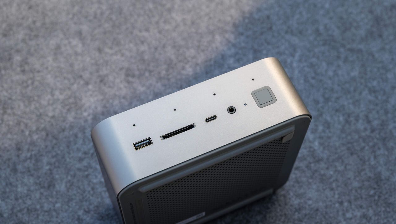 迷你主机终极扩展形态?零刻GTi13 Ultra大战本地AI大模型与3A游戏