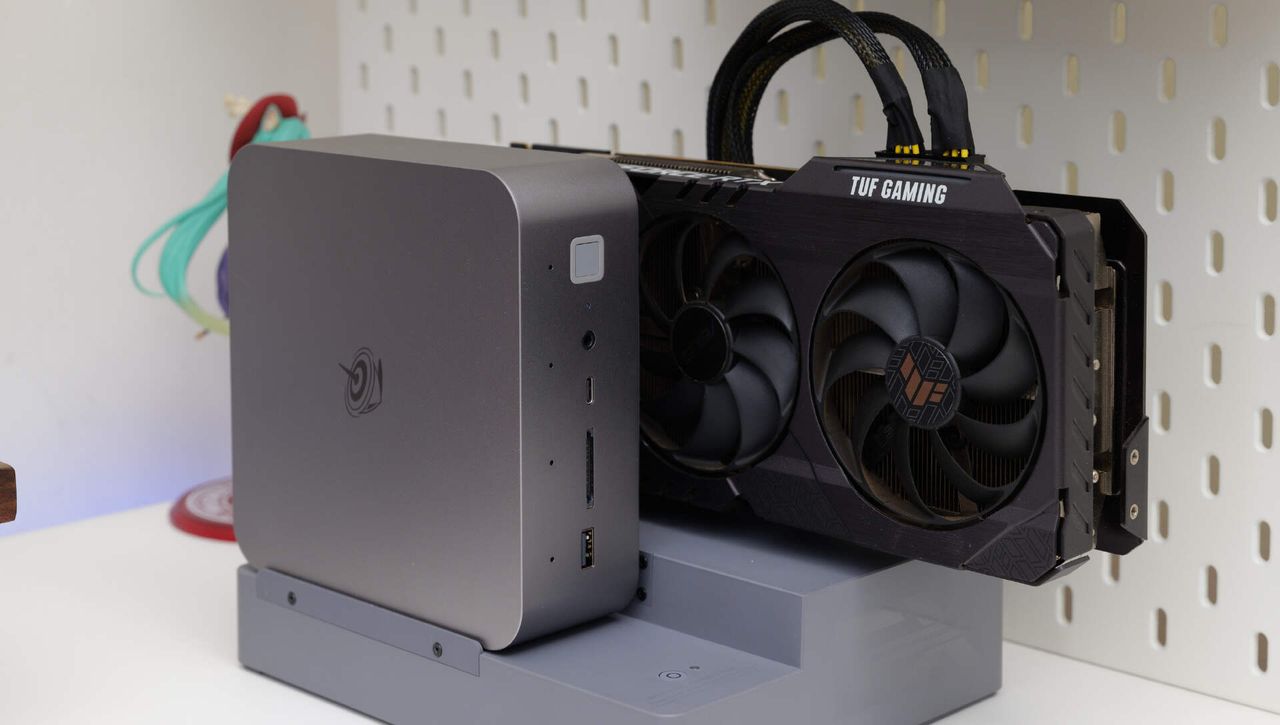 迷你主机终极扩展形态?零刻GTi13 Ultra大战本地AI大模型与3A游戏