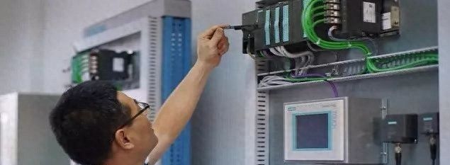 0基础照样学PLC做项目，这些有效方法少一步都不行…