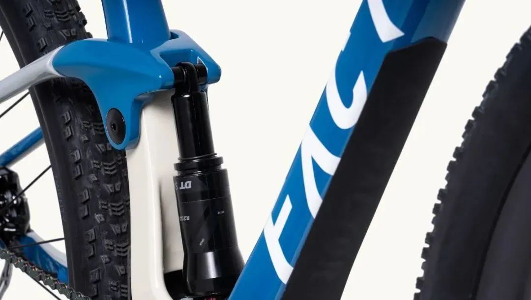 FACTOR首次亮相的山地车系列