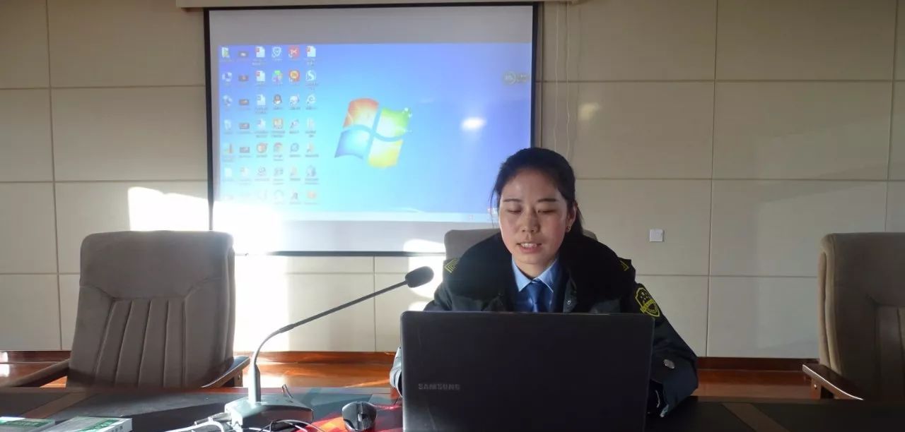 县食药监局开展全县食药监系统党的十九大精神宣讲暨食品药品监管业务培训