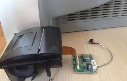 这个拍立得很特别,小票纸都能当相纸用?