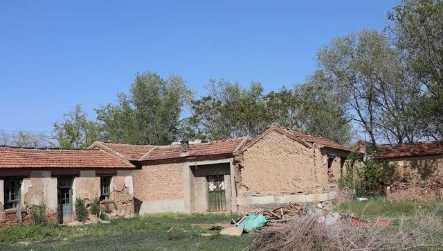 我离异后,对门的女人总找我修东西,她丈夫的眼神越来越不对劲