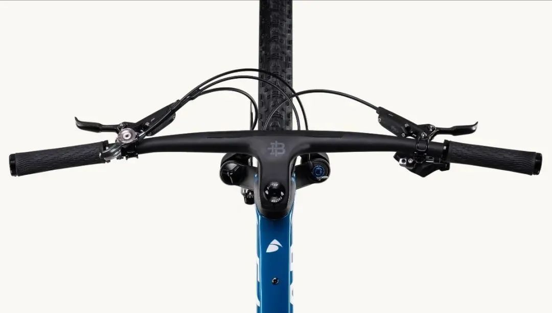 FACTOR首次亮相的山地车系列