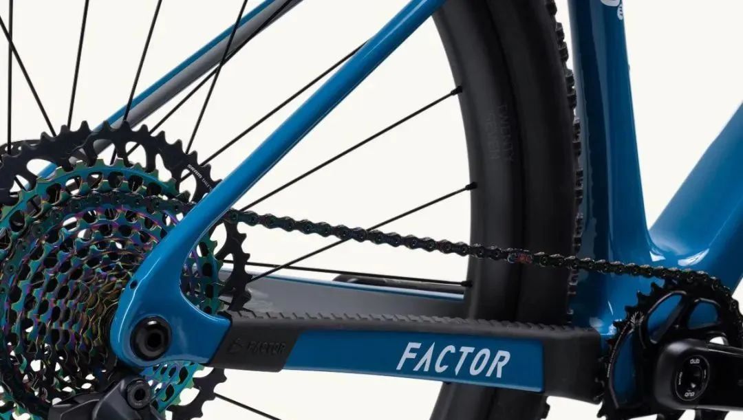 FACTOR首次亮相的山地车系列