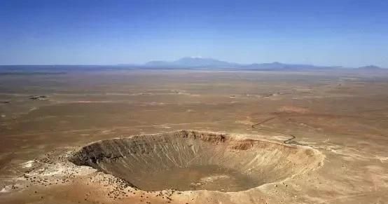 鲁迅曾说:世上本没有坑,掉的人多了,也就有了坑