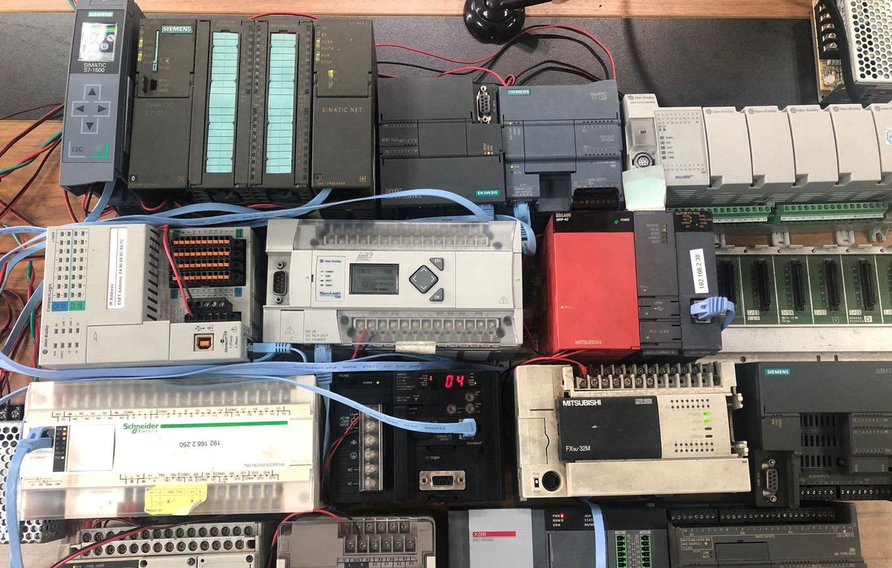 电工，如何从一名小白学会PLC编程？以下几个步骤非常重要