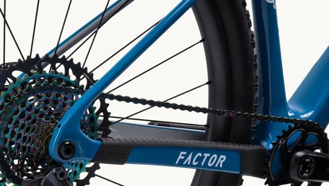 FACTOR首次亮相的山地车系列