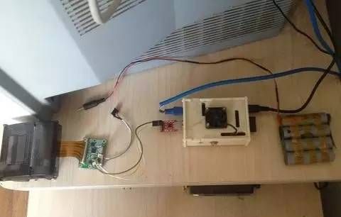 这个拍立得很特别,小票纸都能当相纸用?