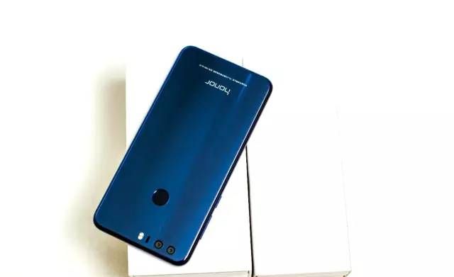 华为手机:荣耀对麦芒,谁是王中王?