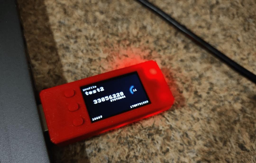 星际飞船驾驶舱模拟器、创意数字时钟|DF创客周刊(第75期)