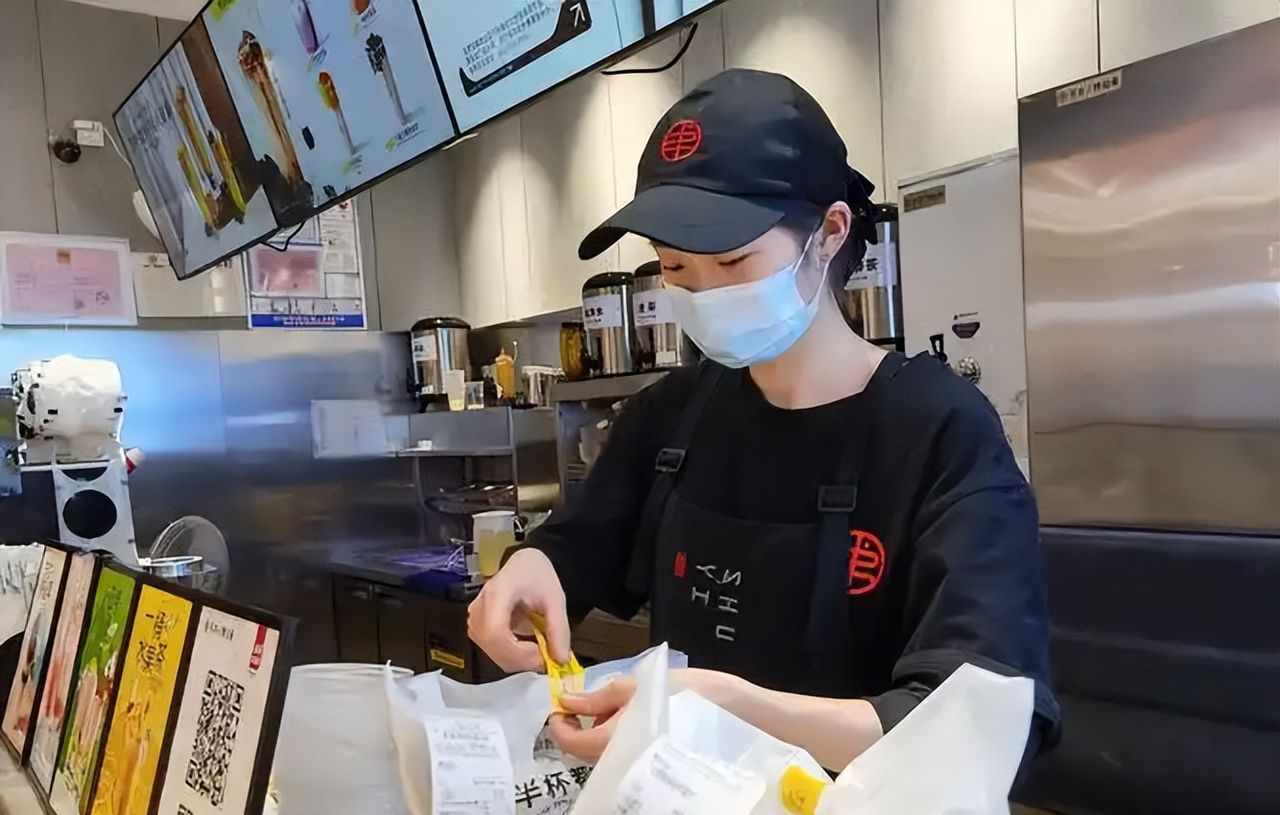 美团S-team添2将!肖飞守业十年,仇广宇带Keeta闯海外