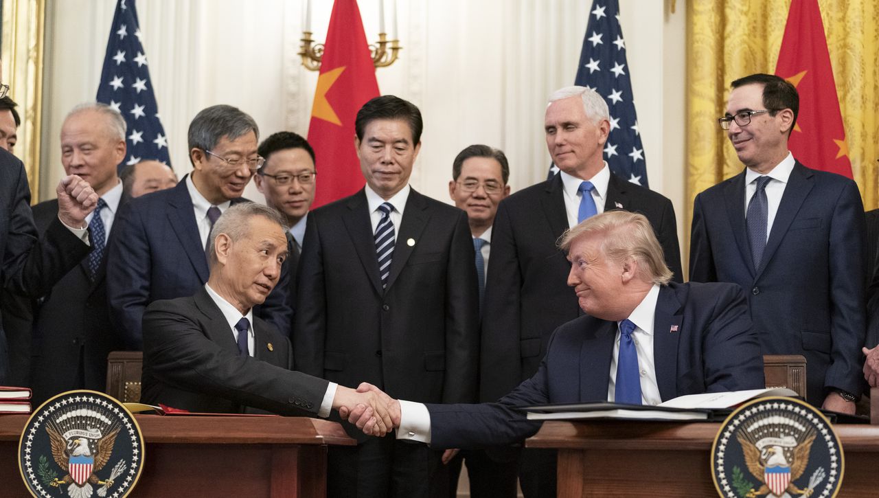 中国挖了个超级巨坑! 美国要气疯: 中国不买大豆, 多国跟进不买了