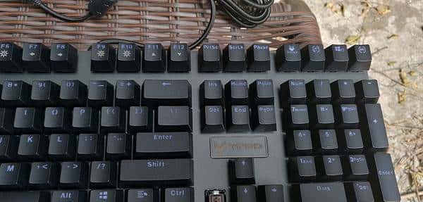 闪亮炫酷可以更好——雷柏V720 RGB全彩背光机械键盘茶轴使用测评