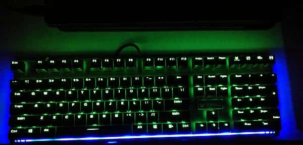 闪亮炫酷可以更好——雷柏V720 RGB全彩背光机械键盘茶轴使用测评