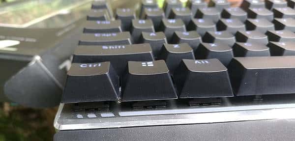 闪亮炫酷可以更好——雷柏V720 RGB全彩背光机械键盘茶轴使用测评