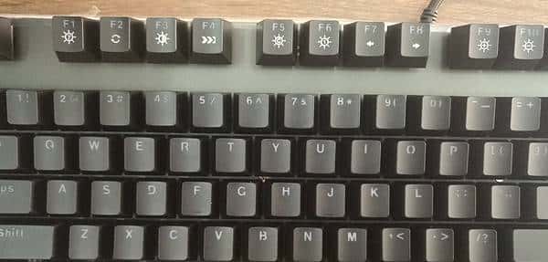 闪亮炫酷可以更好——雷柏V720 RGB全彩背光机械键盘茶轴使用测评