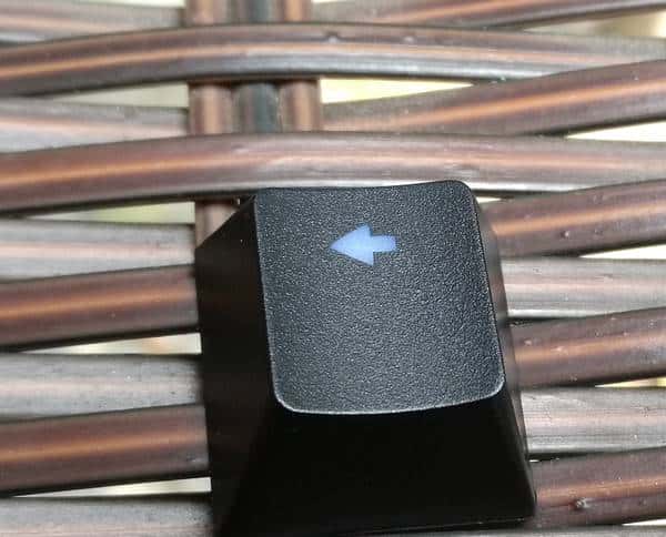 闪亮炫酷可以更好——雷柏V720 RGB全彩背光机械键盘茶轴使用测评