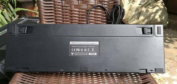 闪亮炫酷可以更好——雷柏V720 RGB全彩背光机械键盘茶轴使用测评