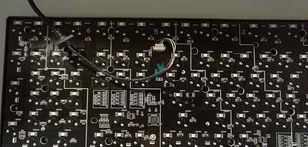 闪亮炫酷可以更好——雷柏V720 RGB全彩背光机械键盘茶轴使用测评