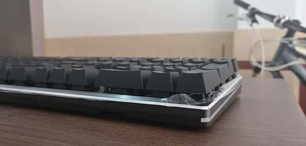 闪亮炫酷可以更好——雷柏V720 RGB全彩背光机械键盘茶轴使用测评