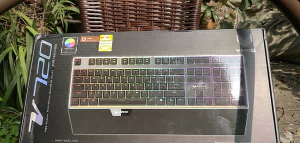 闪亮炫酷可以更好——雷柏V720 RGB全彩背光机械键盘茶轴使用测评