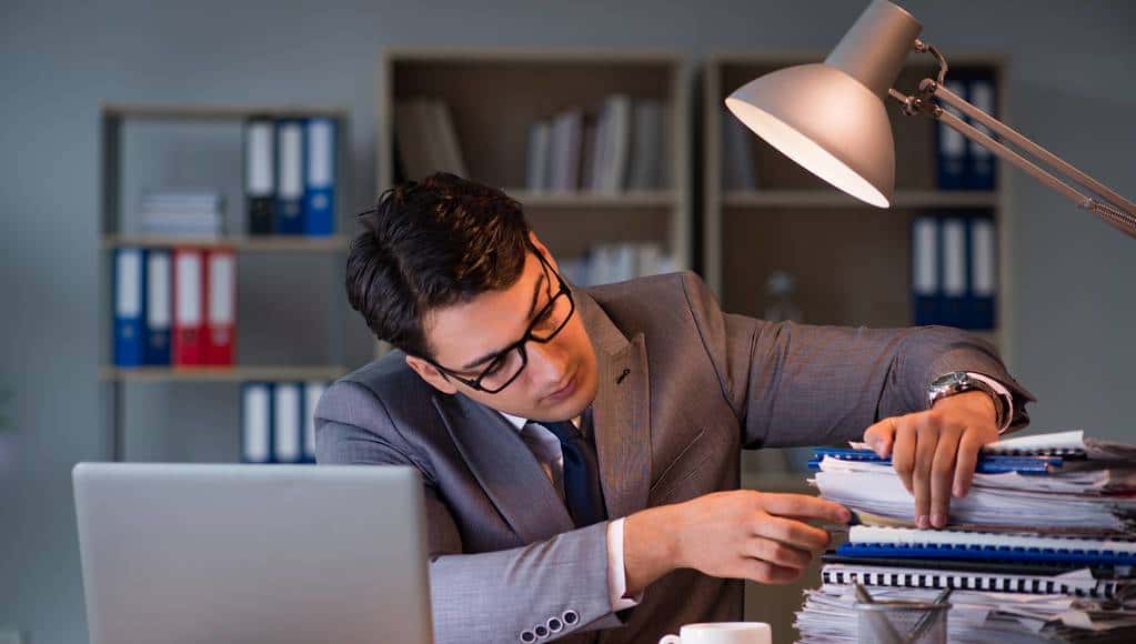 C++中的struct完全可以被class替代，为什么不删去它呢？