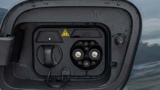 零跑C10:续航里程提升14%,充电速度提升近一半,值得选吗?