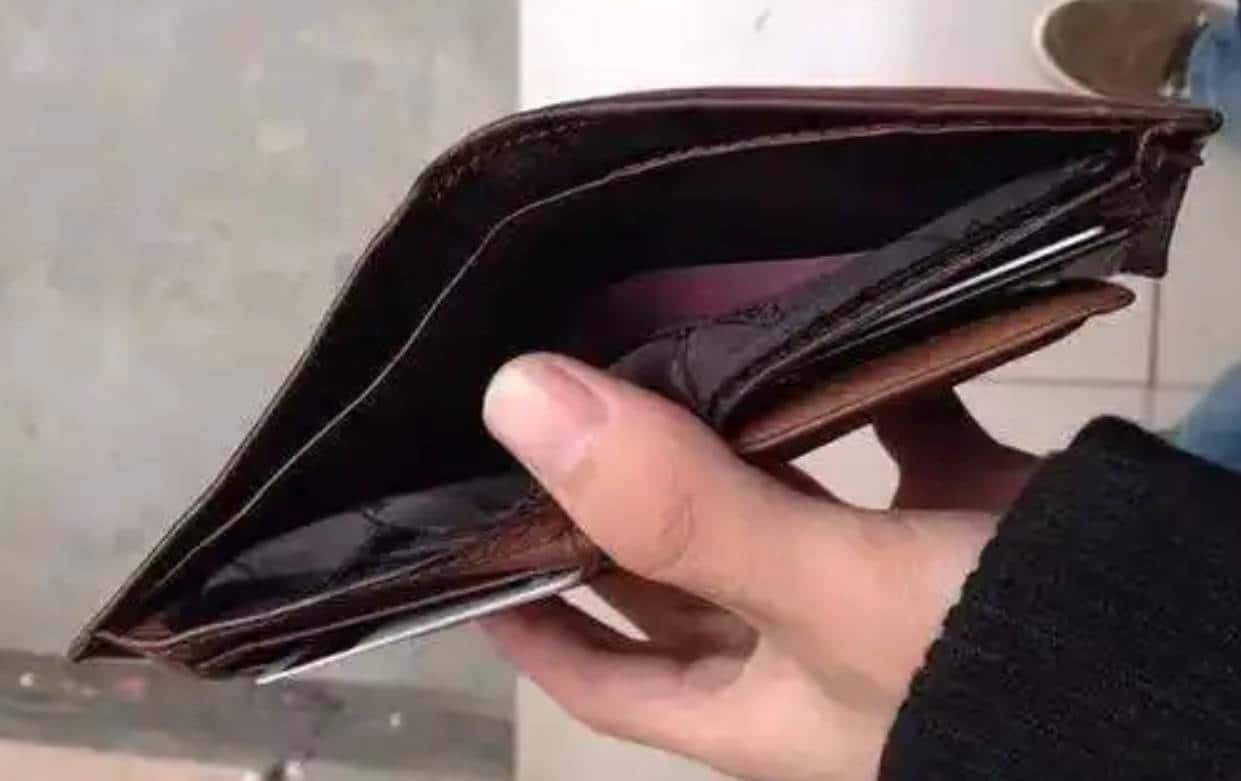 为何“黄色网站”能让你免费看?看清真相后,你还敢继续浏览吗?