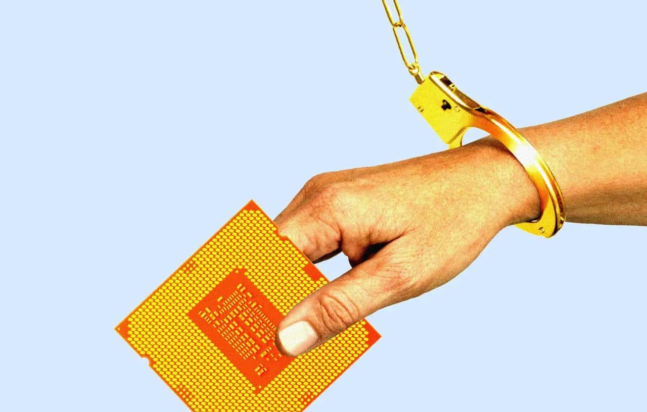 早报｜苹果或在自带地图加入广告/3999元起，一加15正式发布/iPhone 18或将延期至2027年