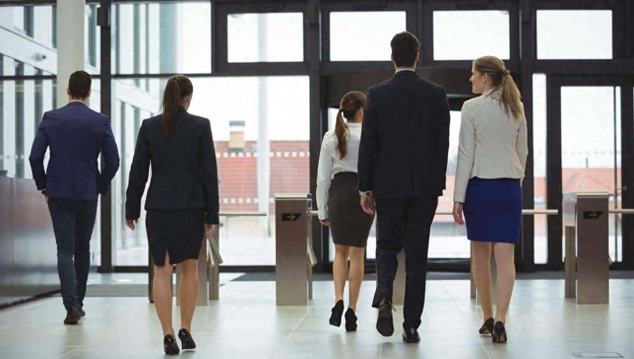 高管离职带走半个团队，竞业限制、保密、忠诚三大协议用对了吗？