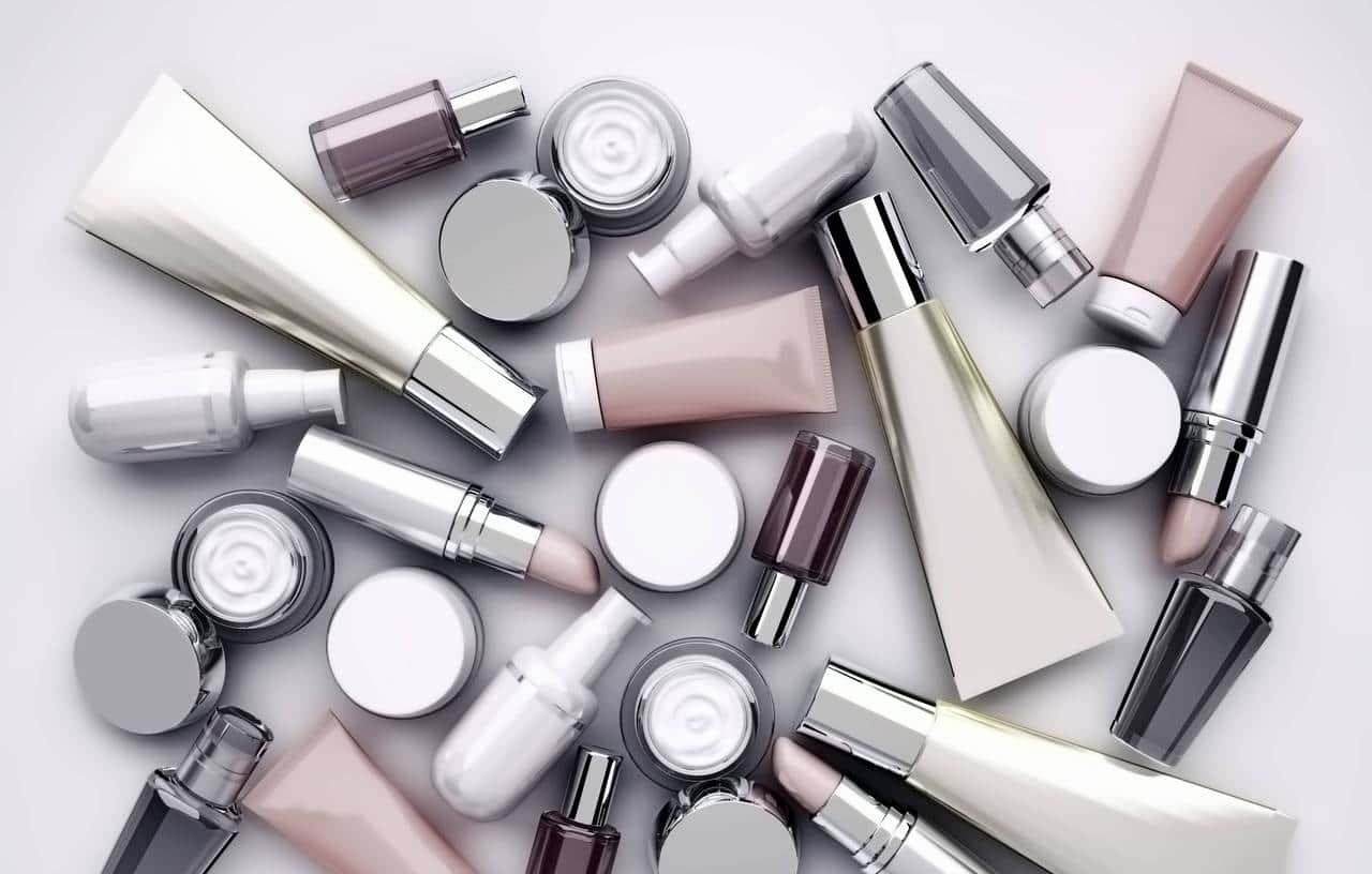 早报｜苹果或在自带地图加入广告/3999元起，一加15正式发布/iPhone 18或将延期至2027年