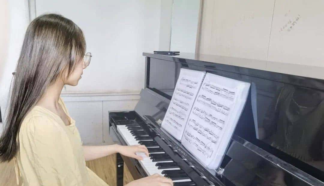 嘿,浙师喊你早自习啦