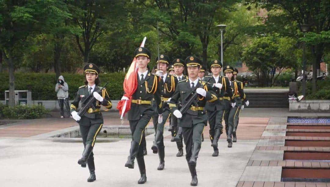 嘿,浙师喊你早自习啦