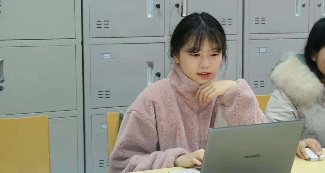 嘿,浙师喊你早自习啦