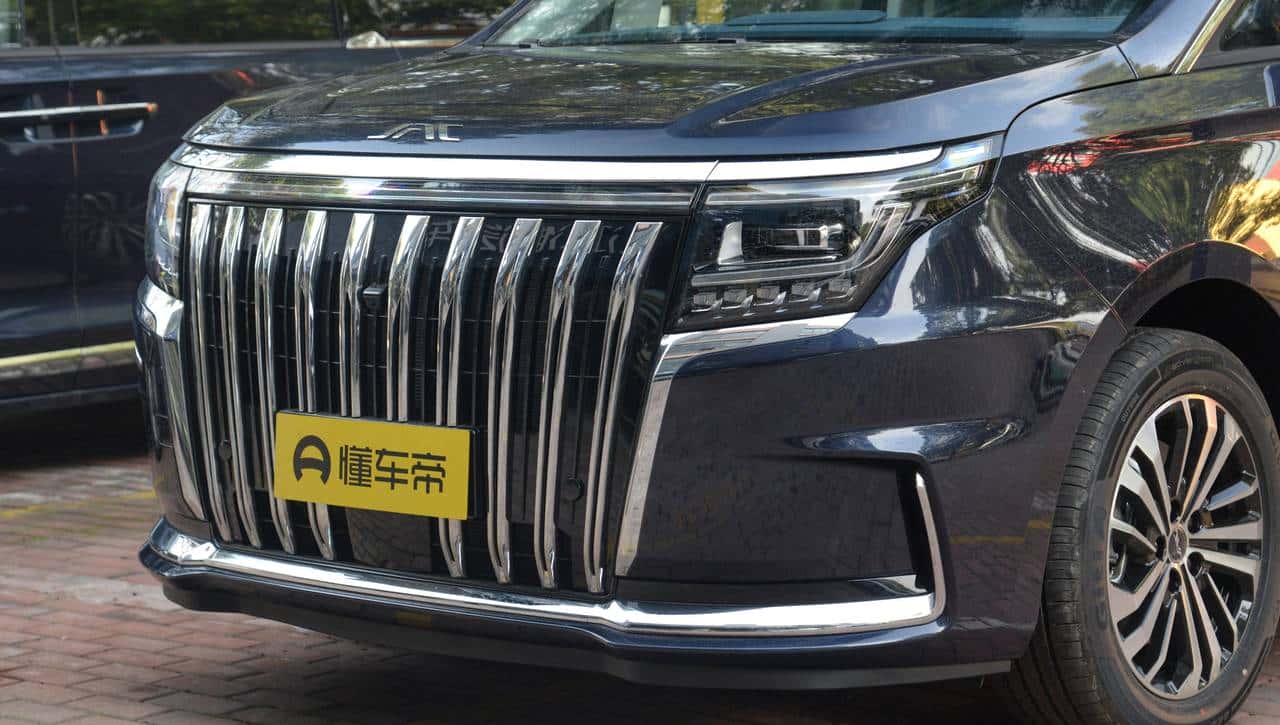 瑞风RF8：不到17万买2.0T中大型MPV，全家出行无压力！