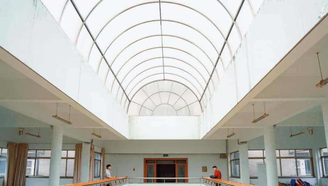 嘿,浙师喊你早自习啦