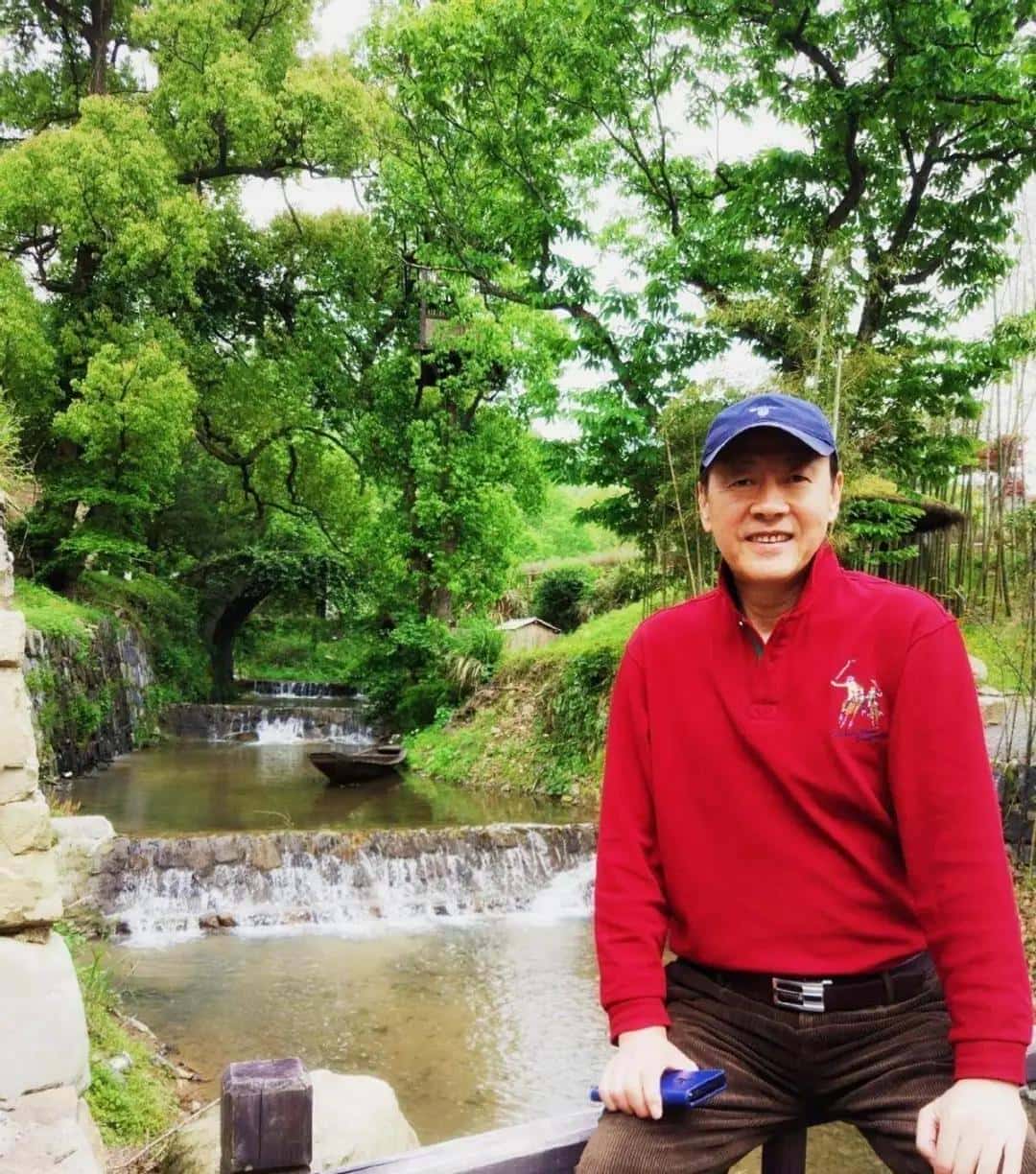 侯总：“老色批”的天花板，全网男人“最想活成的模样”