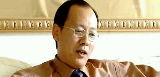 侯总：“老色批”的天花板，全网男人“最想活成的模样”