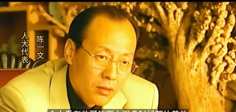 侯总：“老色批”的天花板，全网男人“最想活成的模样”