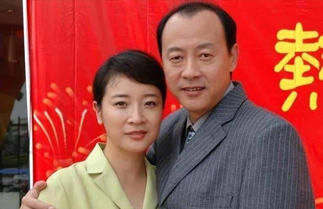 侯总：“老色批”的天花板，全网男人“最想活成的模样”