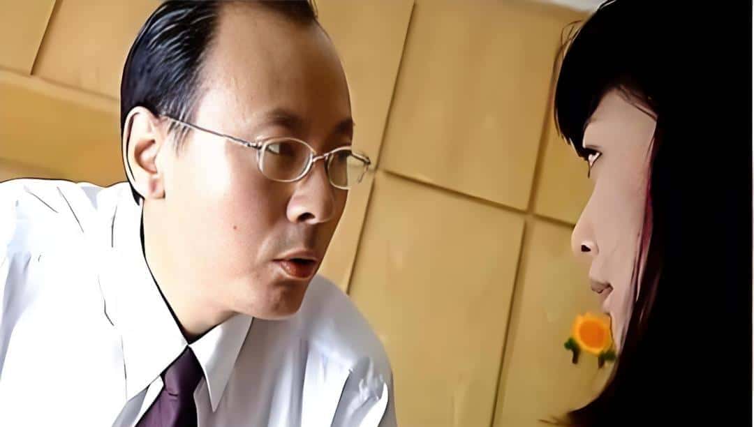 侯总：“老色批”的天花板，全网男人“最想活成的模样”