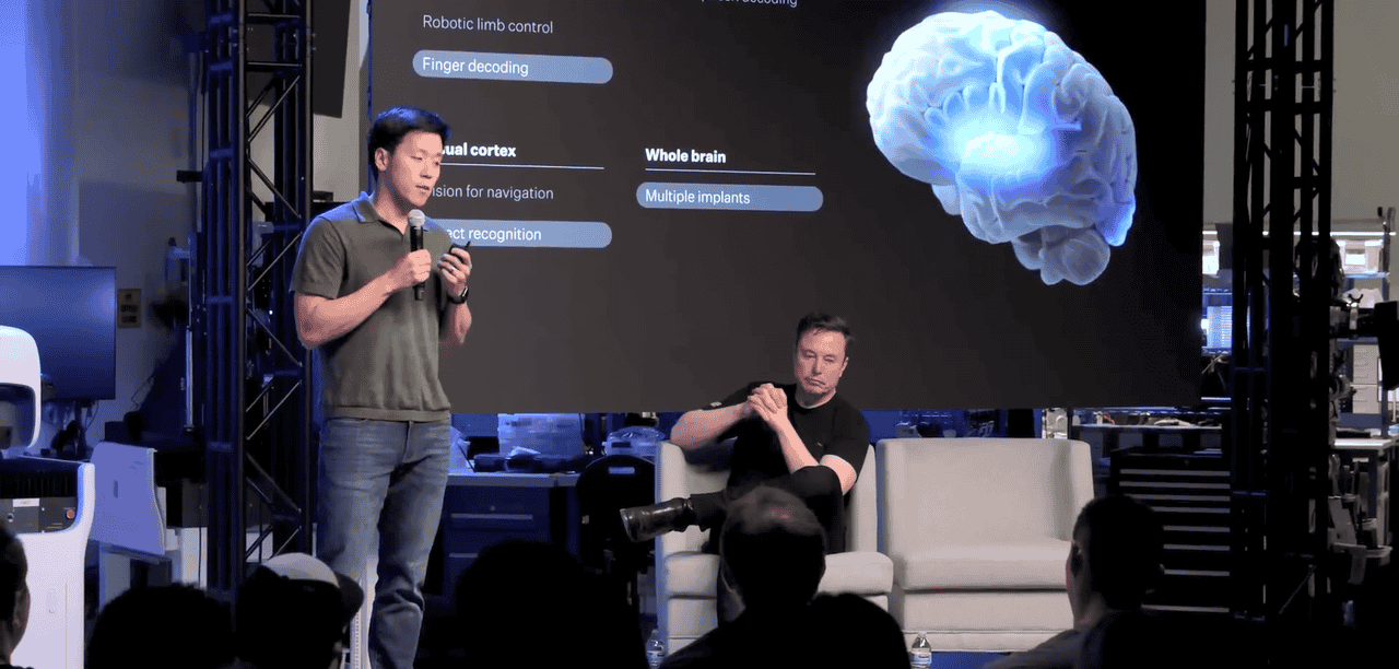 脑机接口的未来三年：Neuralink路线图深度解析，从意念控制到超生物学极限