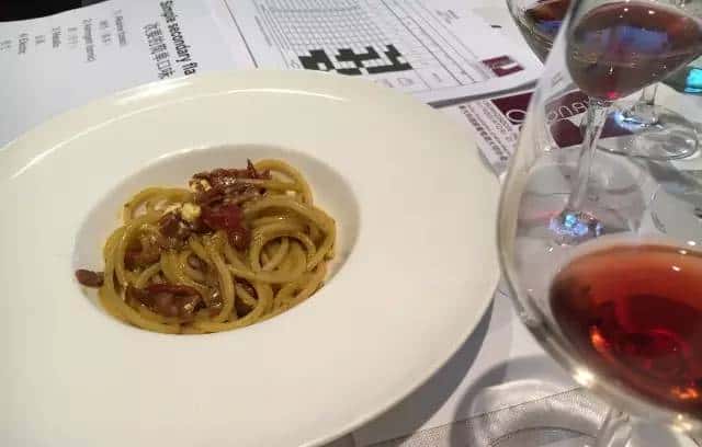 这课程绝了！一场能让学员吃饱、学好的意大利葡萄酒课程