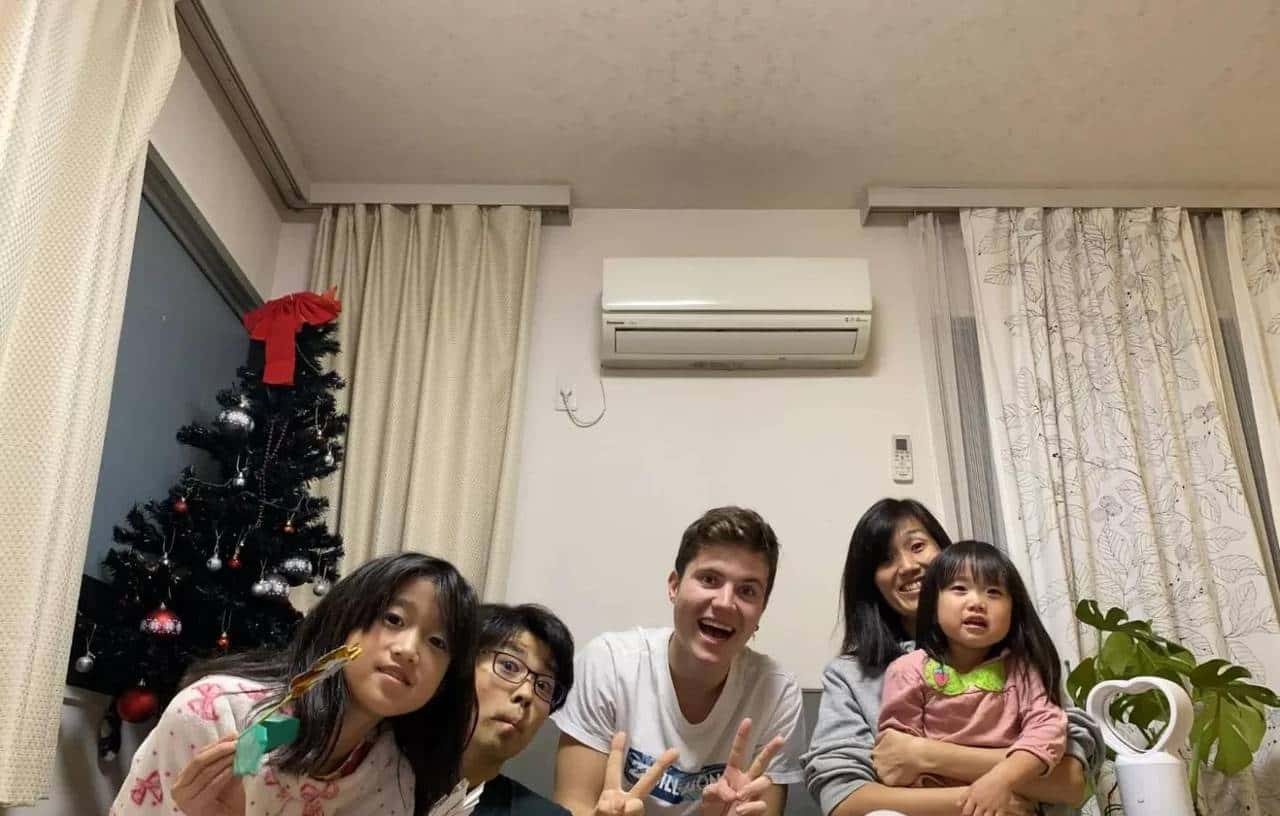 除了Hotel B&Bs, Hostel, Homestay等表明住宿的词你认识吗?