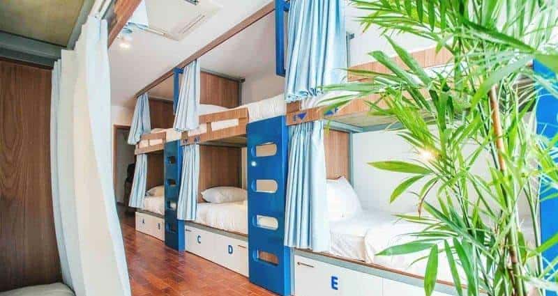 除了Hotel B&Bs, Hostel, Homestay等表明住宿的词你认识吗?